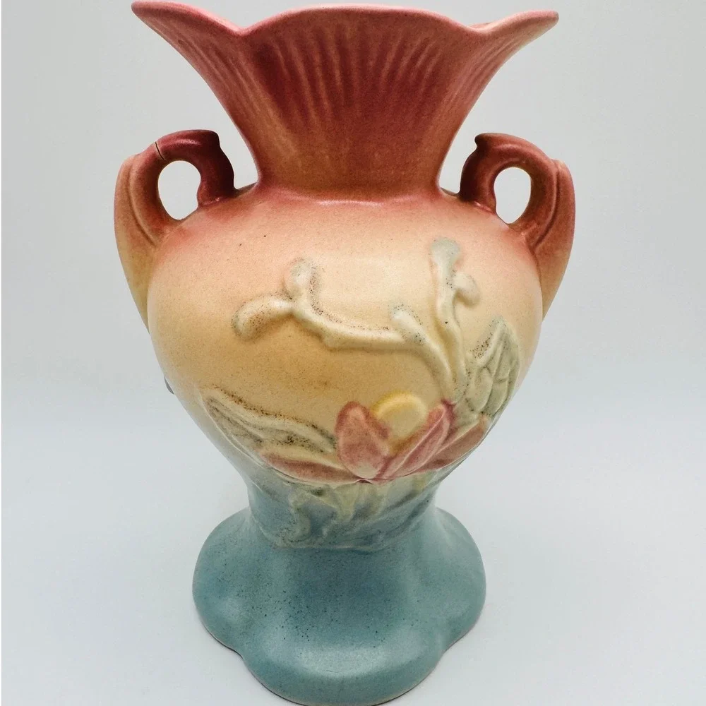 Hull Art Pottery beautiful vintage